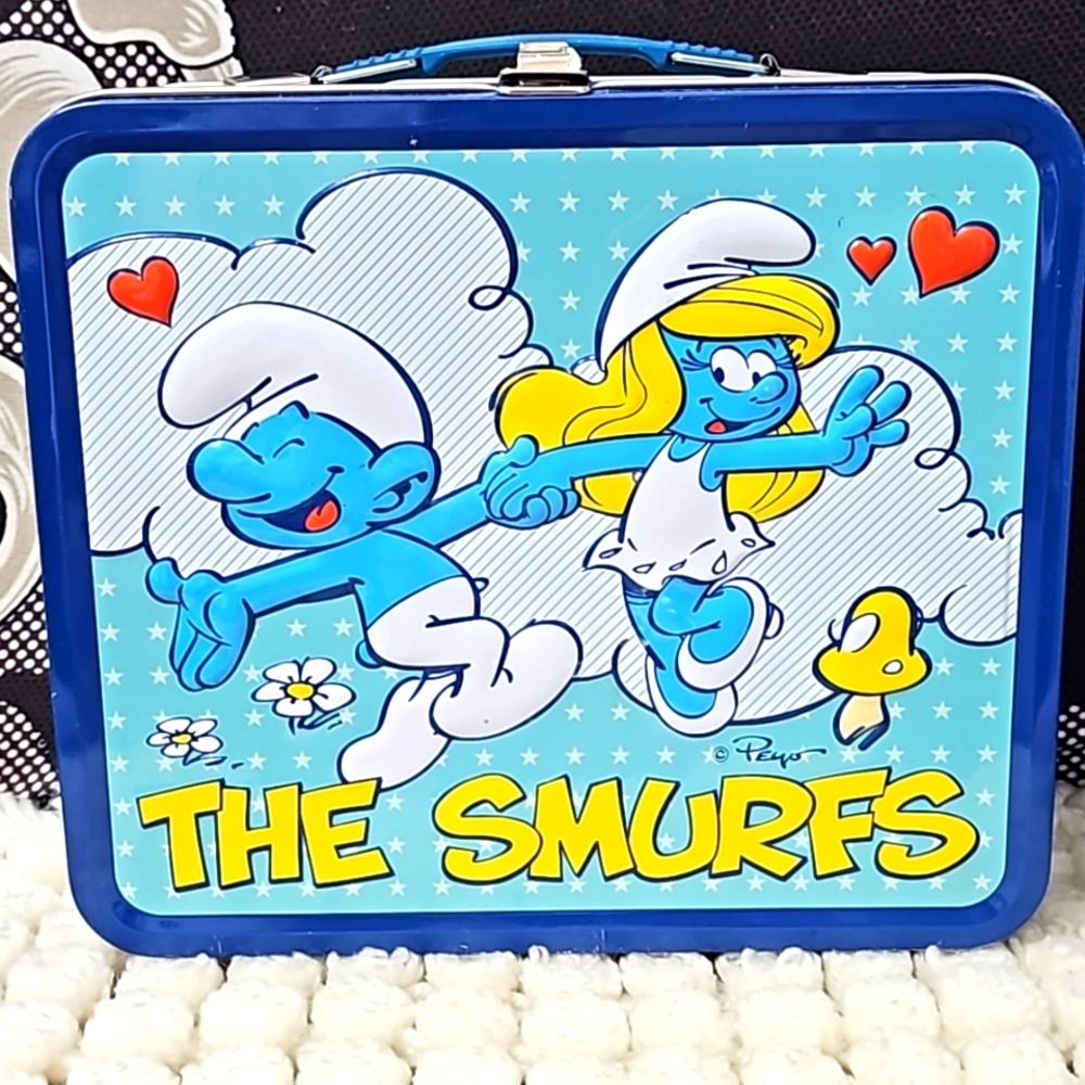 2011 lunch box the Smurf. Cute lunch box, metal